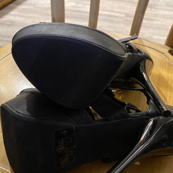 Sexy Stilettos Size 6 - Picture 4 of 4